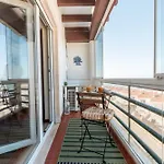 Ericeira Beach Apartment * 埃里塞拉