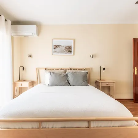Ericeira Beach Apartment شقة