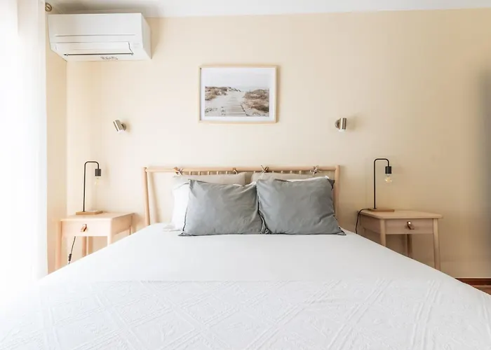 شقة Ericeira Beach Apartment