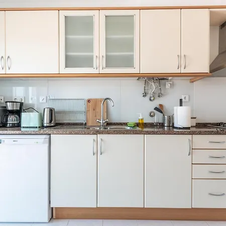 Ericeira Beach Apartment * אריסרייה