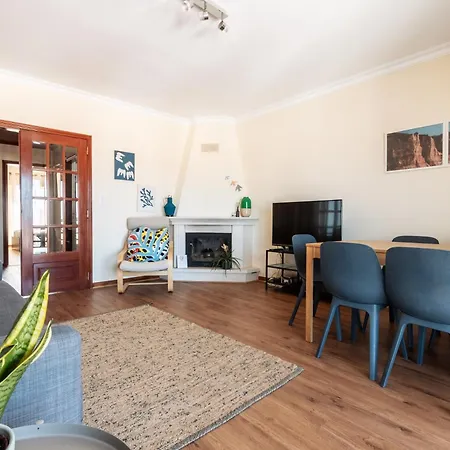 Ericeira Beach Apartment דירה אריסרייה