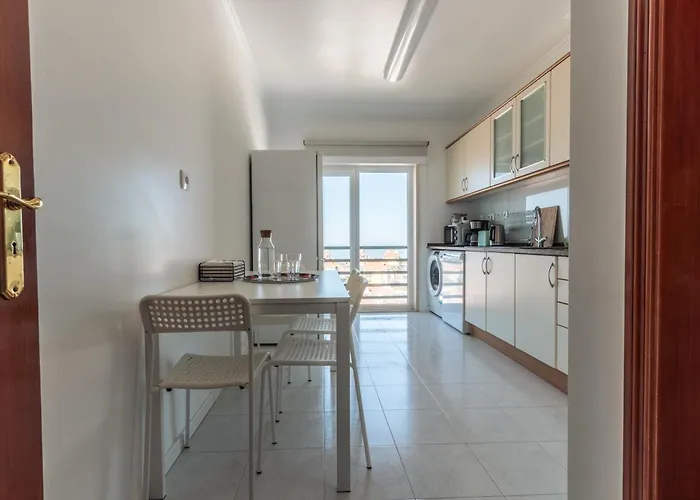Ericeira Beach Apartment * 에리세이라