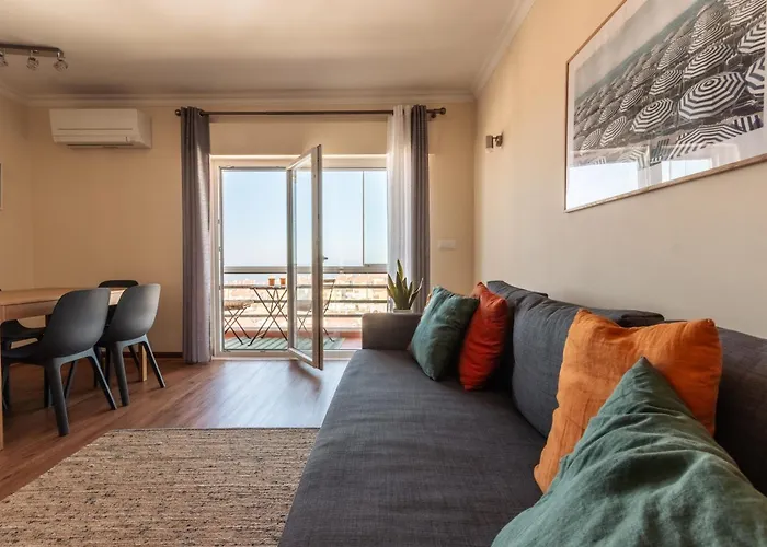 Ericeira Beach Apartment 埃里塞拉